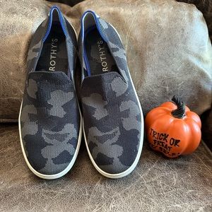 GUC Rothy’s camo sneakers sz 8